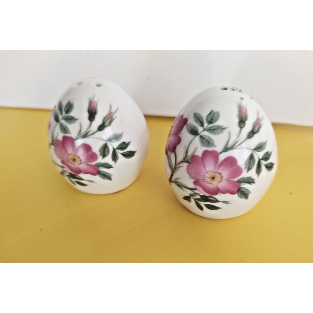 Vintage Sanford Bone China Egg Shaped Salt & Pepper shaker set 1960's